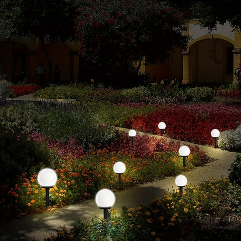 Solar LED Gartenlampen – Sphärische Beleuchtung für Wege und Gärten