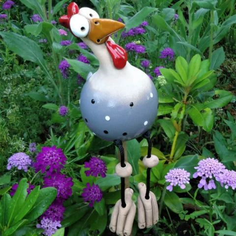 Verspielte Gartenhühner Dekoration - Fröhliche Außenaccessoires
