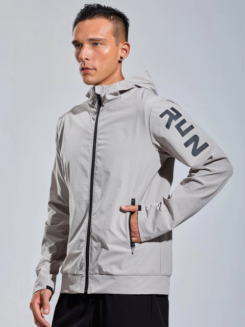 Sportliche Kapuzenjacke für Männer – Atmungsaktiv und Komfortabel für Wandern und Laufen