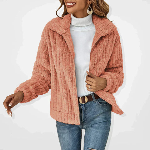 Lotte Plüsch Damenjacke – Warm, Weich und Modisch