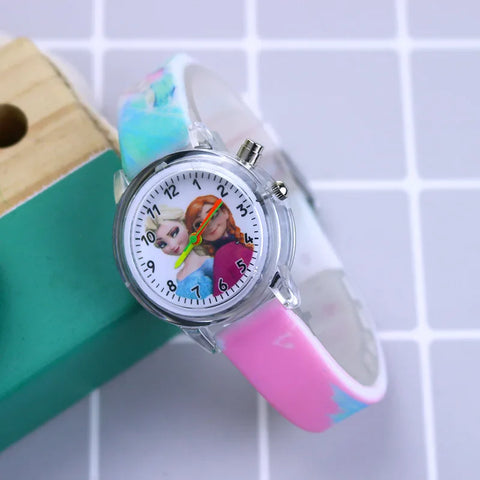 Leuchtende Kinderuhr – Erhältlich in Spider-Man und Frozen Designs
