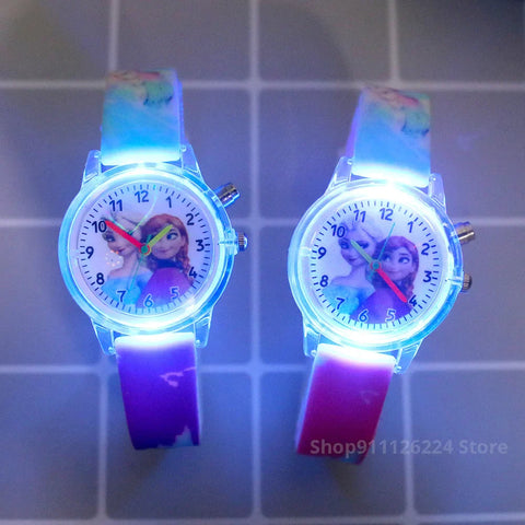 Leuchtende Kinderuhr – Erhältlich in Spider-Man und Frozen Designs