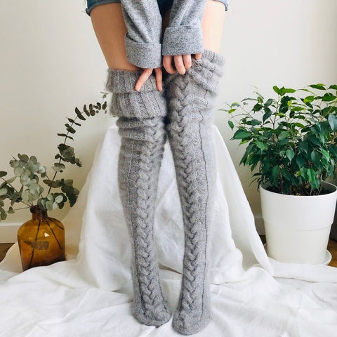 Trendige Over-the-Knee Socken - Bequeme Socken für den Winter
