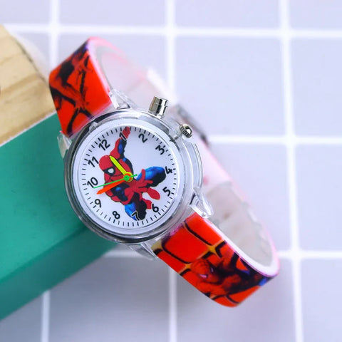Leuchtende Kinderuhr – Erhältlich in Spider-Man und Frozen Designs
