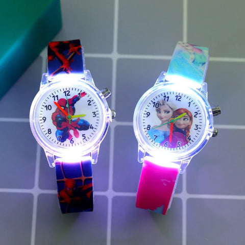 Leuchtende Kinderuhr – Erhältlich in Spider-Man und Frozen Designs