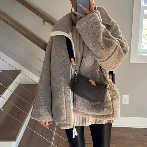Emmas Komfort Teddyjacke - Für Warme und Stilvolle Tage