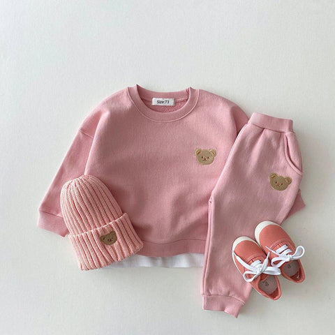 Süßes Kinderoutfit - Bequem und Verspielt
