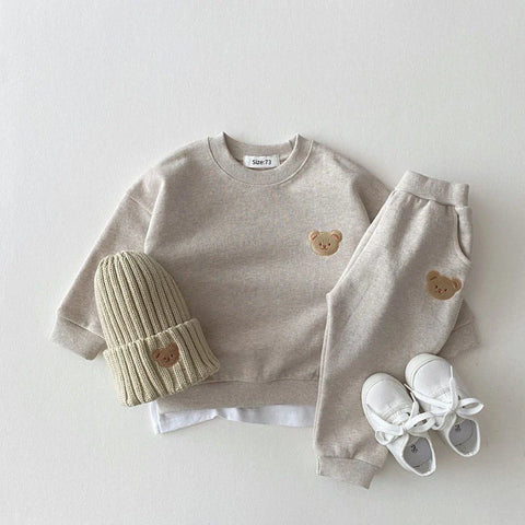 Süßes Kinderoutfit - Bequem und Verspielt
