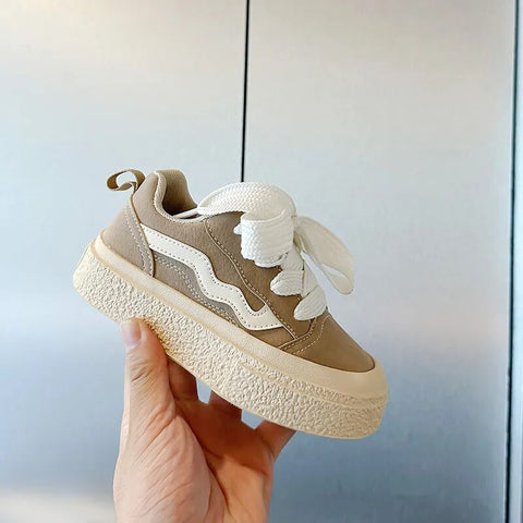 Verspielte Kinder Sneakers - Komfort und Stil bei jedem Schritt