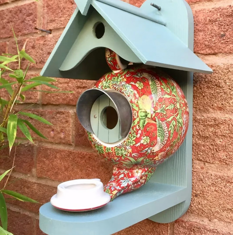 Buntes Vogelhaus - Perfekt für den Garten