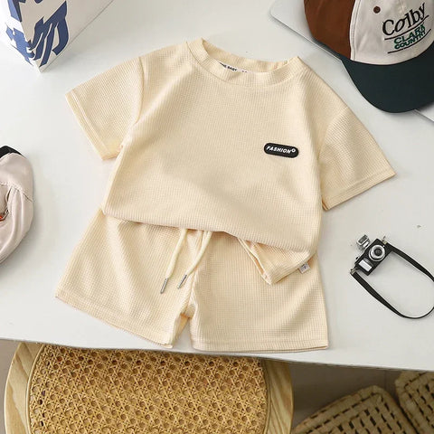 2-teilige Sommer Set für Kinder – Stylisches T-Shirt und Shorts Kombination für jeden Anlass