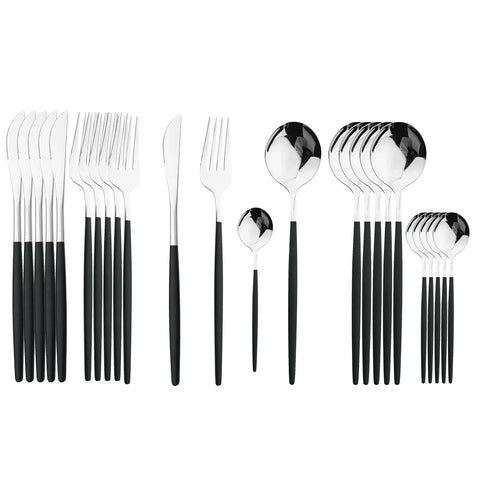 Goldenes Luxus Besteckset - Für eine Elegante Tischdekoration