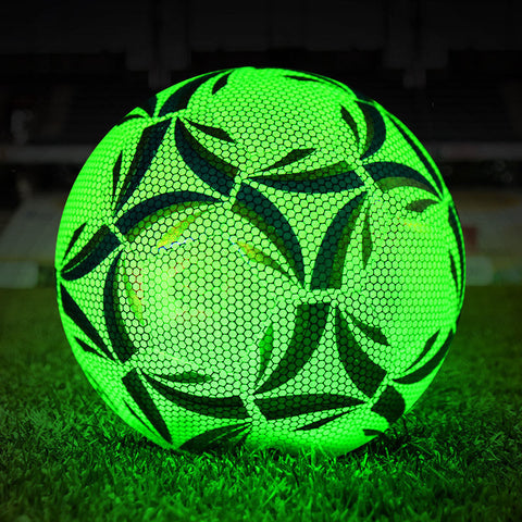 GlowKick Fußball - Reflektierend & Nachhaltig