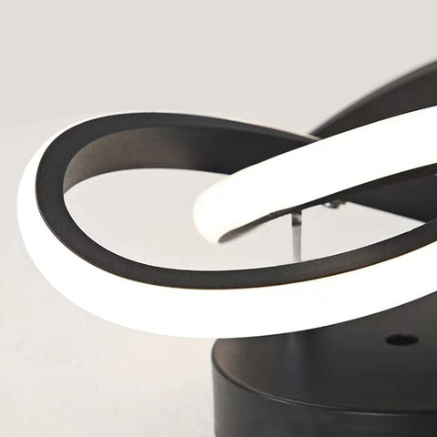 FlexiGlow Deckenlampe - Stilvolle und Verstellbare LED-Beleuchtung