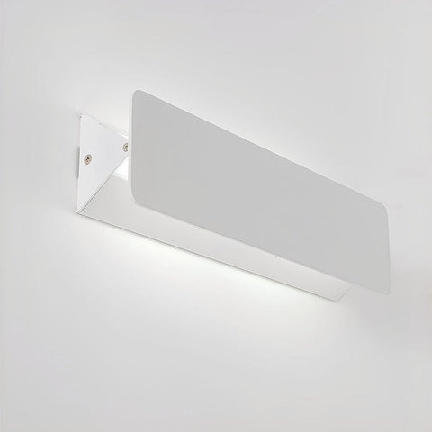FlexiGlow Moderne Weiße Wandlampe – Verstellbarer Klappmechanismus für Perfekte Lichtverteilung