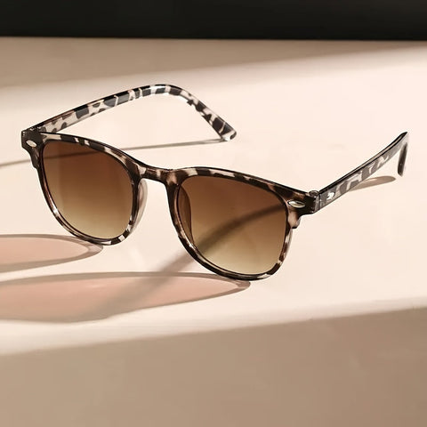 Trendige Retro-Sonnenbrille für Damen und Herren – Schildpatt-Design für Strand und Urlaub
