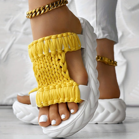 Bequeme Damen Sandalen mit Geflochtenem Obermaterial und Plattformsohle