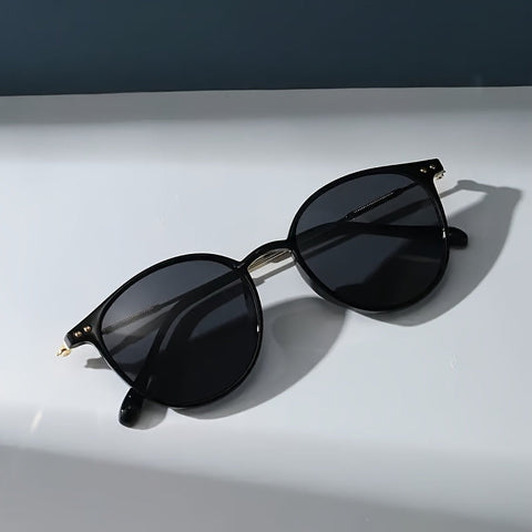 Stilvolle Sonnenbrille für Damen – Elegante Kombination aus Metall und Kunststoff für sonnige Tage