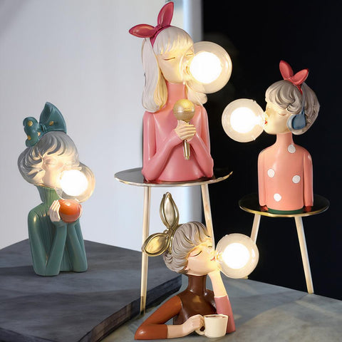 Chloé Lampe - Verspielte Mädchenlampe für kreative Interieurs