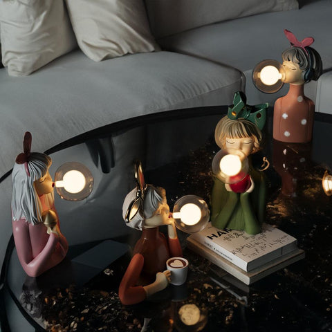 Chloé Lampe - Verspielte Mädchenlampe für kreative Interieurs