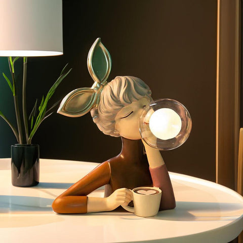 Chloé Lampe - Verspielte Mädchenlampe für kreative Interieurs