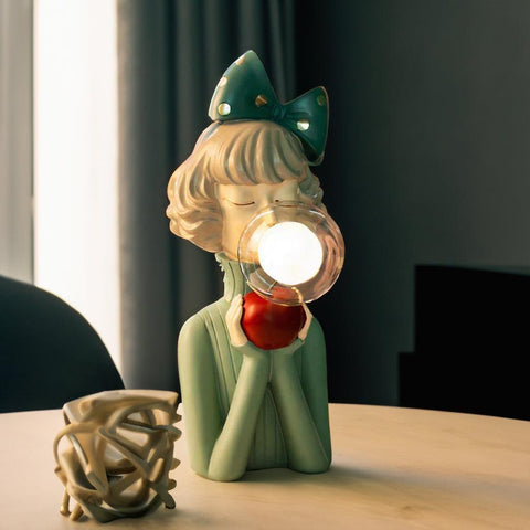 Chloé Lampe - Verspielte Mädchenlampe für kreative Interieurs