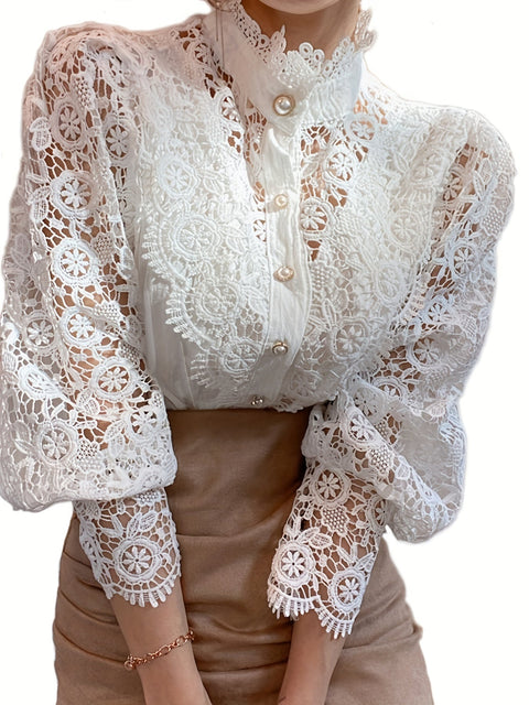 Victorianisch Inspirierte Bluse mit Perlenknopf - Subtile Eleganz für Jeden Anlass