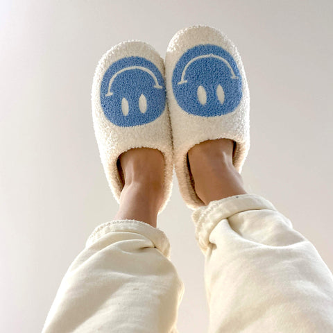 Smiley Komfort Hausschuhe – Für eine fröhliche und warme Atmosphäre