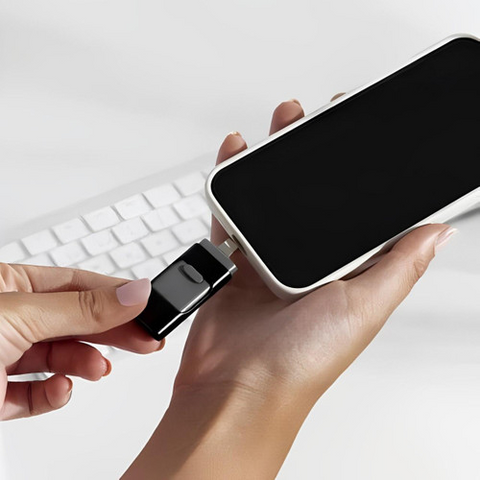 Tragbarer 4-in-1 USB-Stick – Universeller Speicher für Telefon und PC