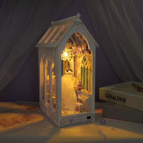 DIY Brautkleid Puppenhaus – 3D Baukasten mit Beleuchtung und dekorativen Möbeln