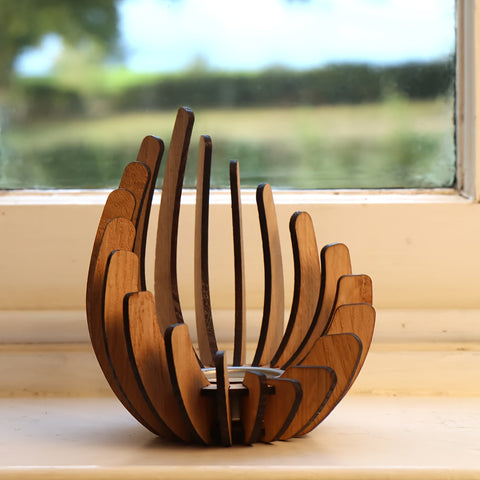 Bohemian Lotus Teelichthalter – Handgefertigtes Schichtenholzdesign