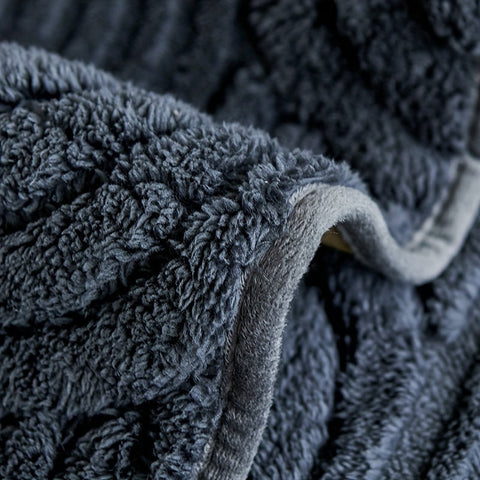 Luxe Plüsch Sofaüberzug – Rutschfest und Atmungsaktiv für ein Gemütliches und Modisches Wohnzimmer