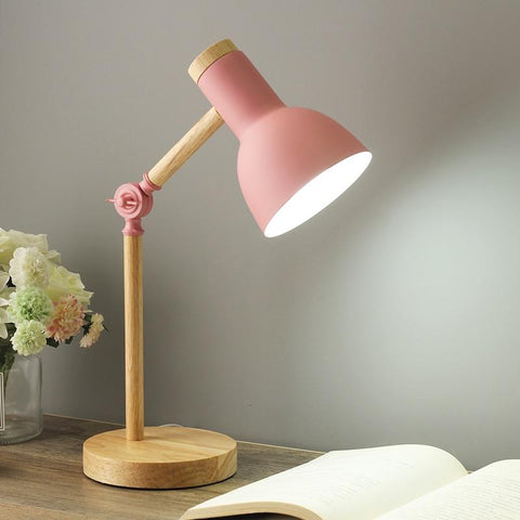 Moderne Verstellbare Schreibtischlampe – Skandinavisches Design für einen Gemütlichen Arbeitsplatz