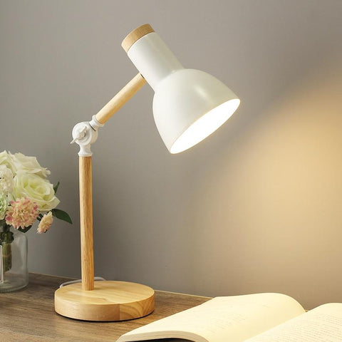 Moderne Verstellbare Schreibtischlampe – Skandinavisches Design für einen Gemütlichen Arbeitsplatz