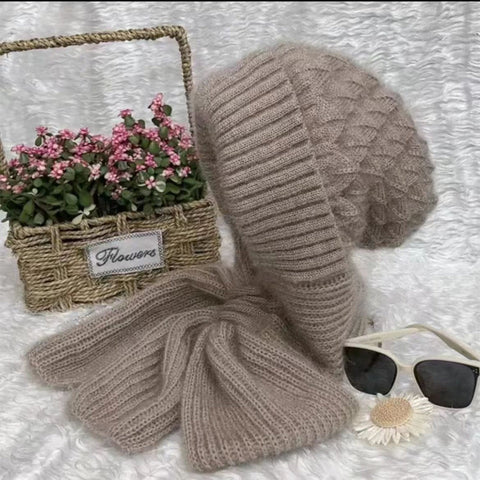 Strickmütze mit integrierter Schal – 2-in-1 Design