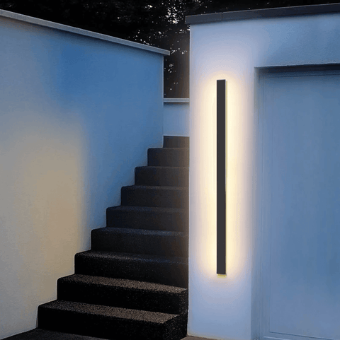 Schlanke Vertikale LED-Wandleuchte – Wetterfeste Außen-Eleganz